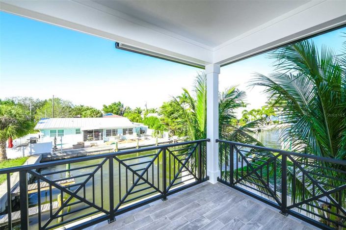 Image No.8-7 Bed Property for sale