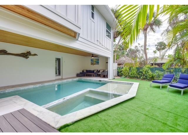 Image No.2-4 Bed Property for sale