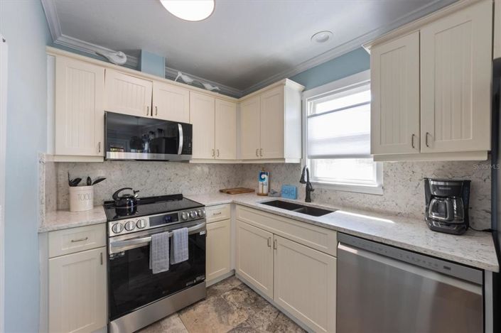 Image No.14-2 Bed Property for sale