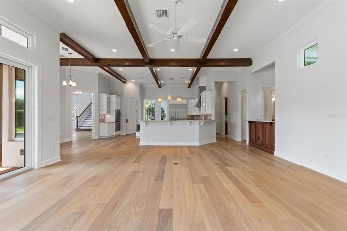 Image No.16-5 Bed Property for sale