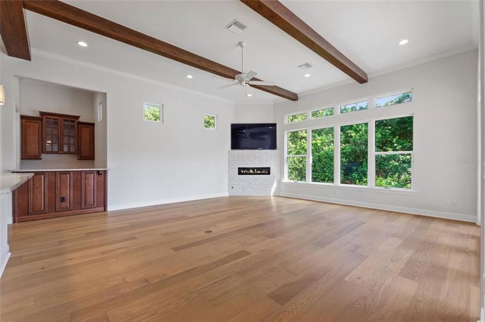 Image No.17-5 Bed Property for sale