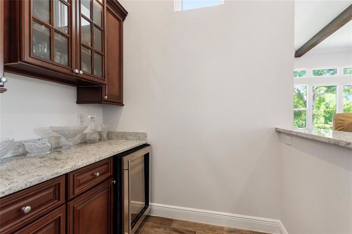 Image No.21-5 Bed Property for sale