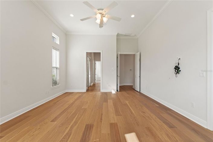 Image No.24-5 Bed Property for sale