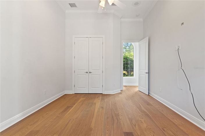 Image No.25-5 Bed Property for sale