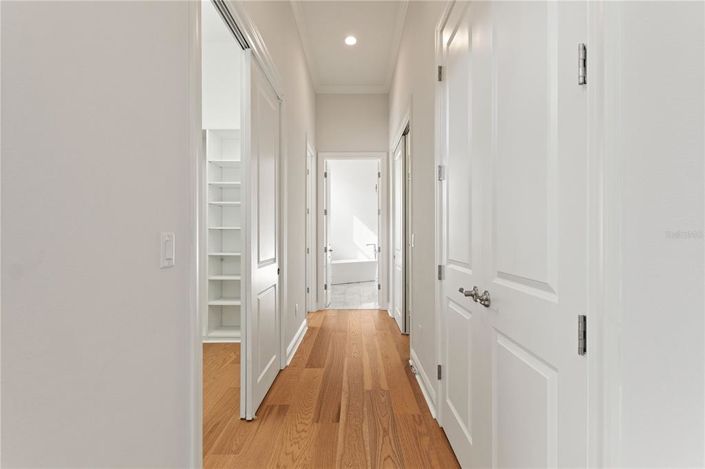 Image No.26-5 Bed Property for sale