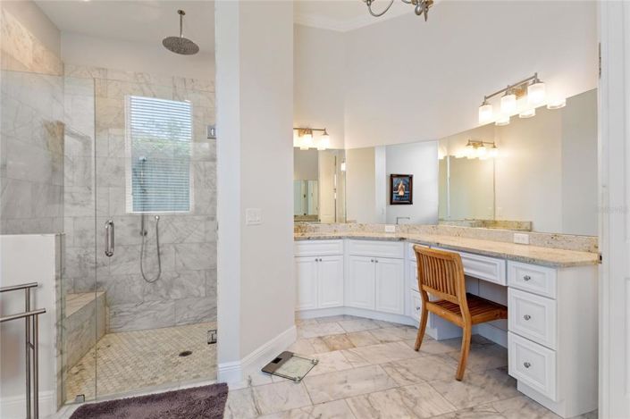 Image No.29-5 Bed Property for sale