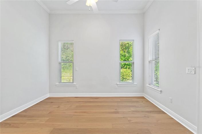 Image No.36-5 Bed Property for sale