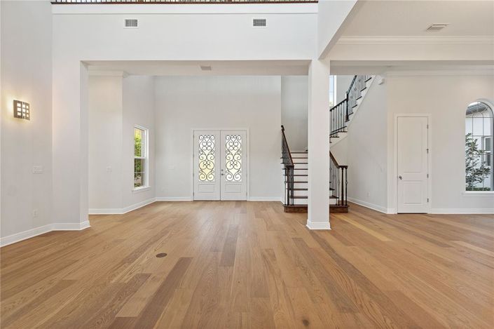 Image No.4-5 Bed Property for sale