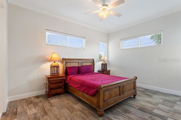 Image No.41-5 Bed Property for sale