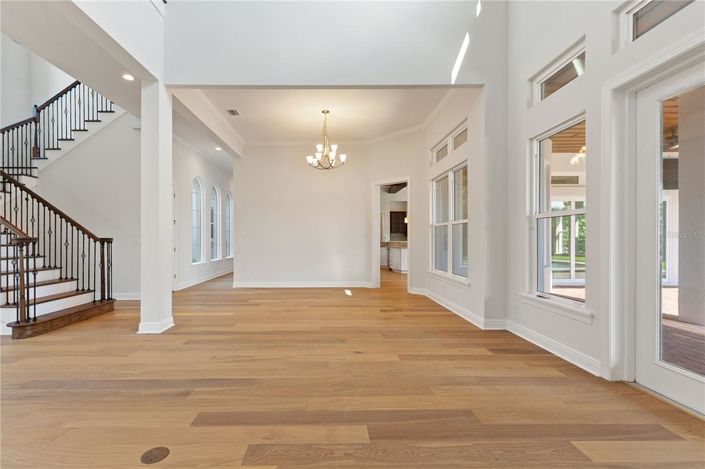 Image No.6-5 Bed Property for sale