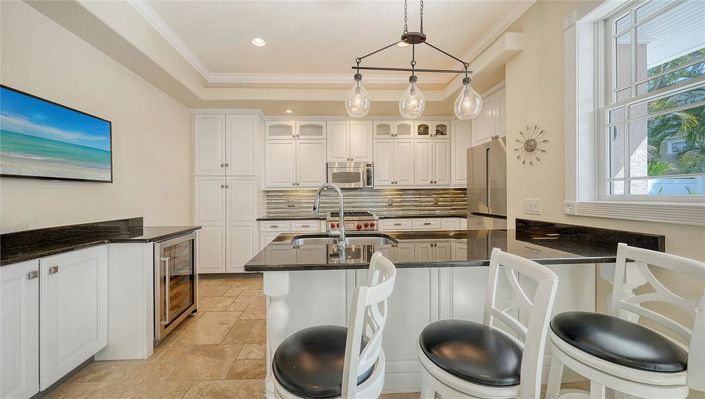 Image No.13-3 Bed Property for sale