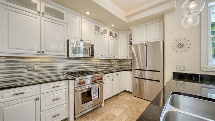 Image No.14-3 Bed Property for sale