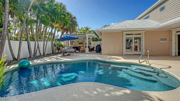 Image No.38-3 Bed Property for sale