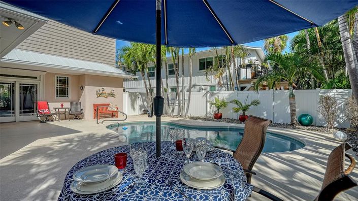 Image No.42-3 Bed Property for sale