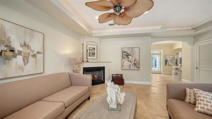 Image No.8-3 Bed Property for sale