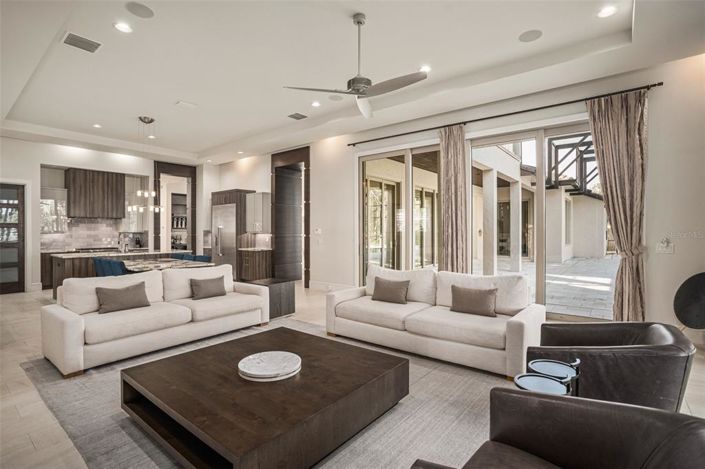 Image No.21-5 Bed Property for sale