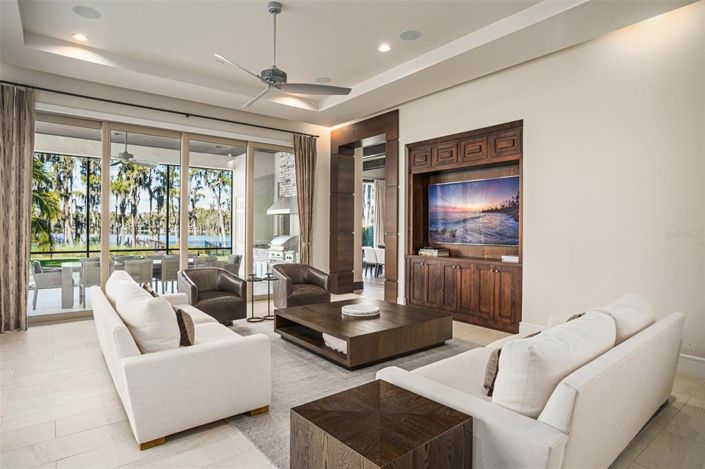 Image No.22-5 Bed Property for sale