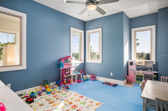 Image No.36-5 Bed Property for sale