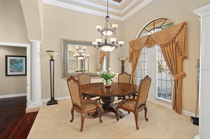 Image No.7-5 Bed Property for sale