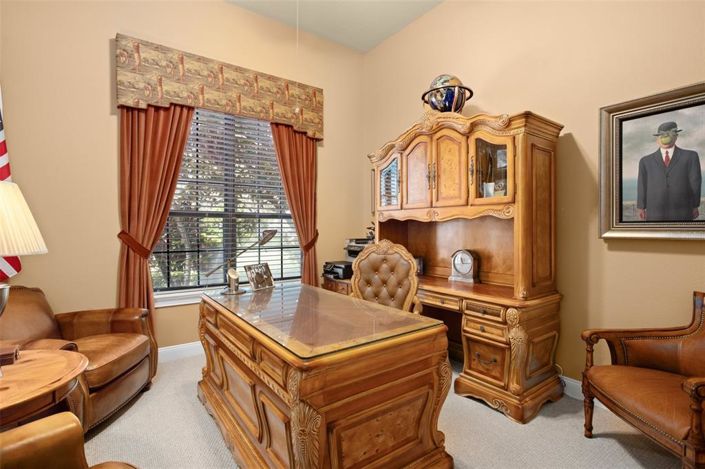 Image No.9-5 Bed Property for sale