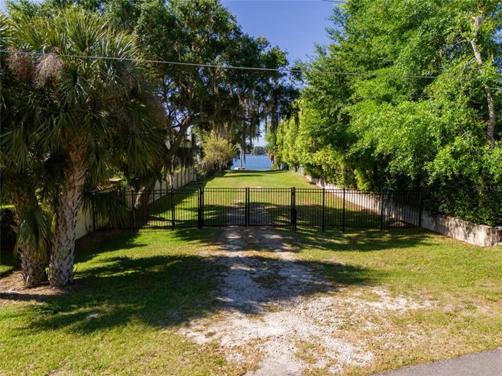 Image No.30-5 Bed Property for sale