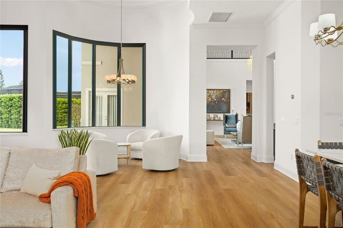 Image No.16-6 Bed Property for sale