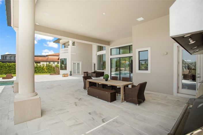 Image No.54-6 Bed Property for sale