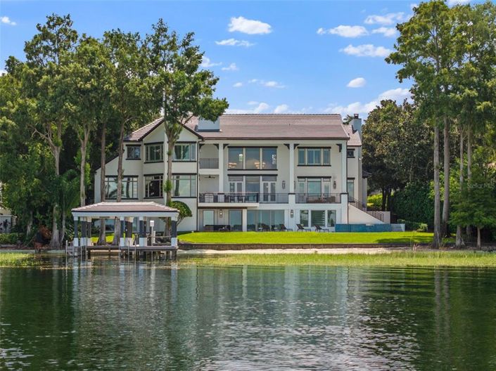 Image No.1-6 Bed Property for sale