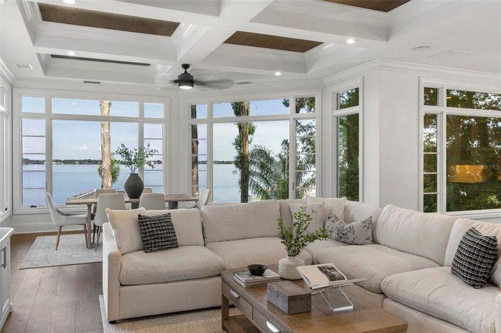 Image No.23-6 Bed Property for sale