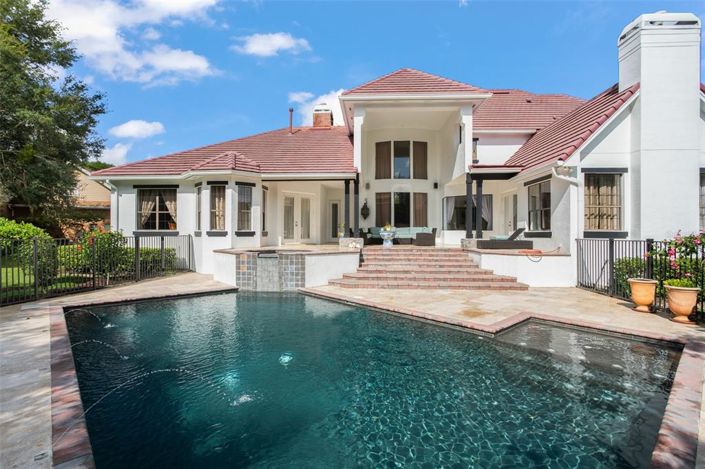 Image No.15-5 Bed Property for sale