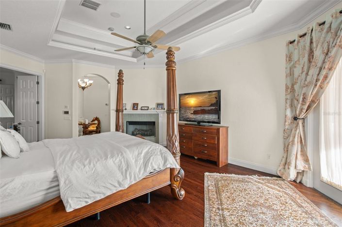 Image No.20-5 Bed Property for sale