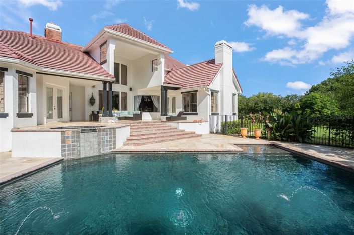 Image No.42-5 Bed Property for sale