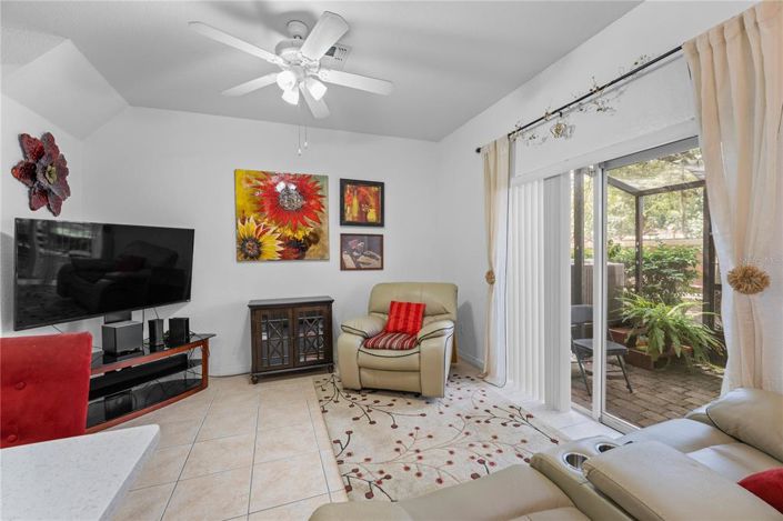 Image No.10-4 Bed Townhouse for sale