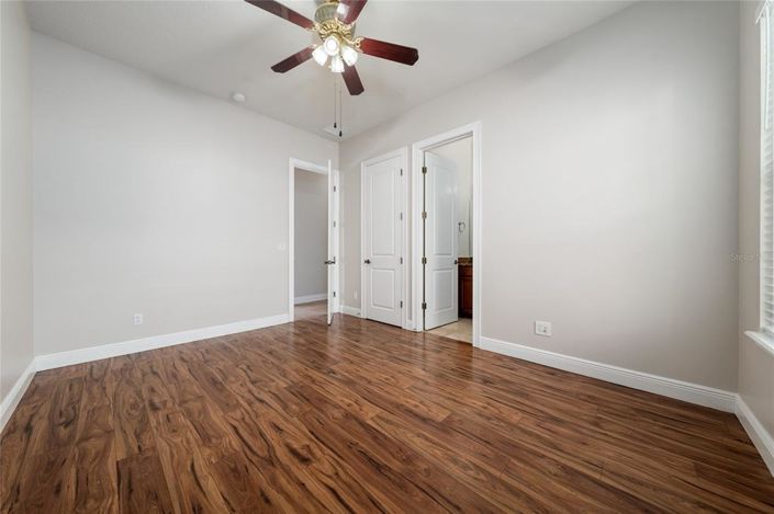 Image No.23-4 Bed Property for sale