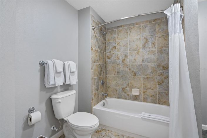 Image No.20-2 Bed Property for sale