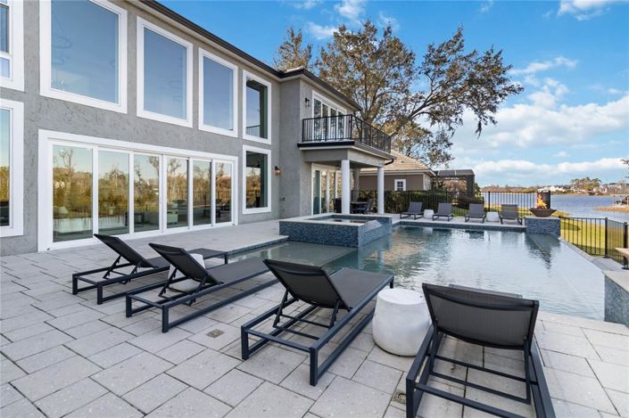 Image No.69-4 Bed Property for sale