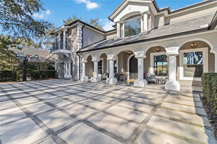 Image No.8-4 Bed Property for sale