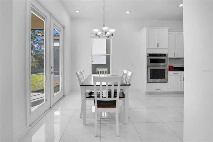 Image No.11-6 Bed Property for sale