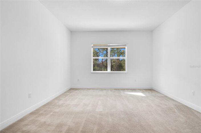 Image No.26-6 Bed Property for sale