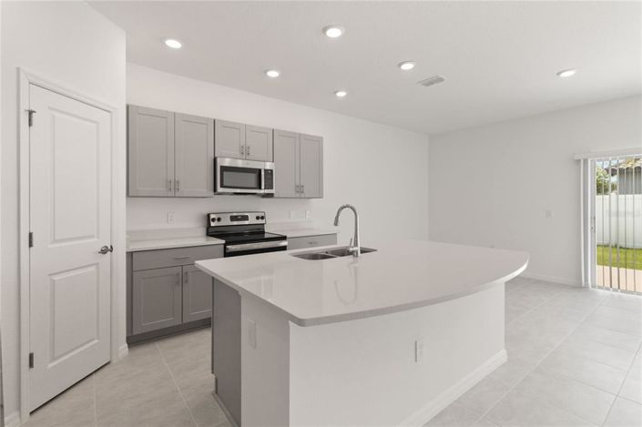 Image No.12-3 Bed Townhouse for sale