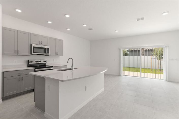 Image No.6-3 Bed Townhouse for sale