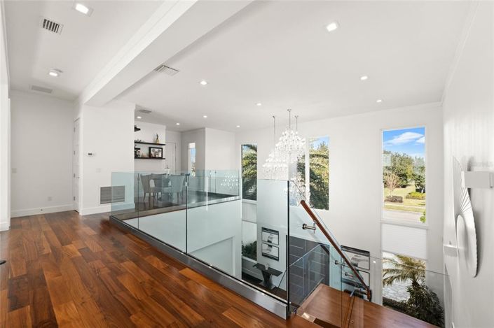 Image No.35-5 Bed Property for sale