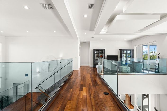 Image No.36-5 Bed Property for sale