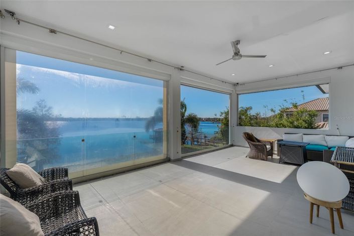 Image No.39-5 Bed Property for sale