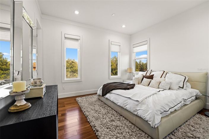 Image No.47-5 Bed Property for sale