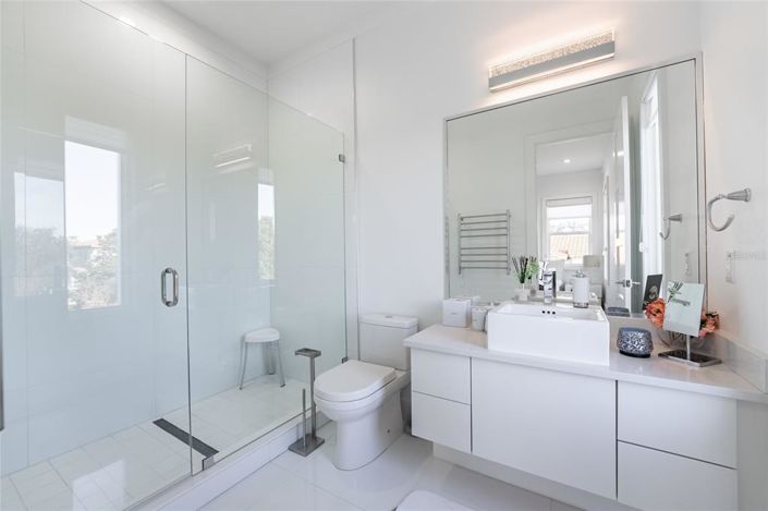 Image No.48-5 Bed Property for sale