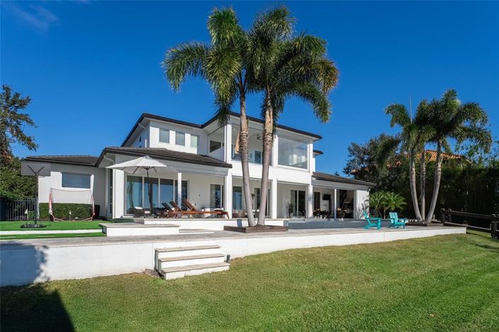 Image No.55-5 Bed Property for sale