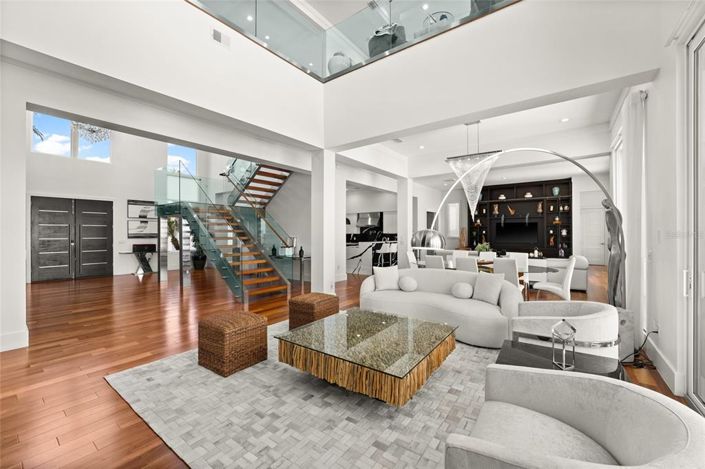 Image No.6-5 Bed Property for sale