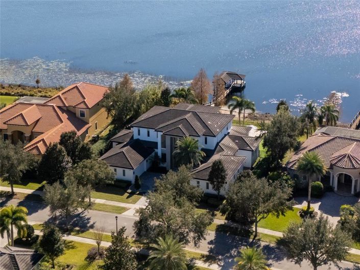 Image No.68-5 Bed Property for sale