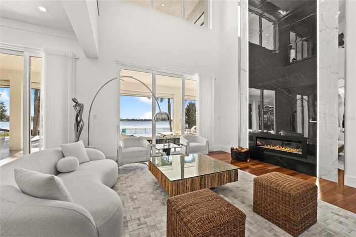 Image No.7-5 Bed Property for sale